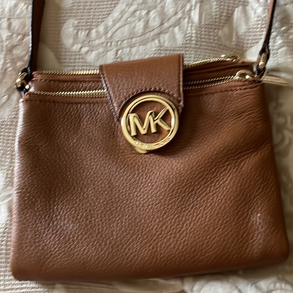 Michael kors crossbody - Picture 2 of 6